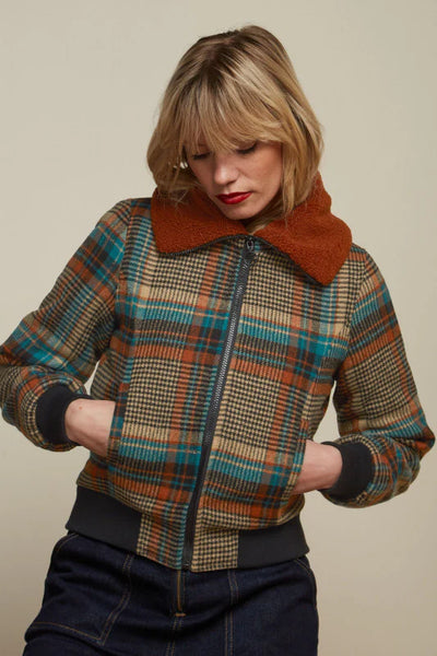 66EC9370-FCDB-4DA5-9AE5-